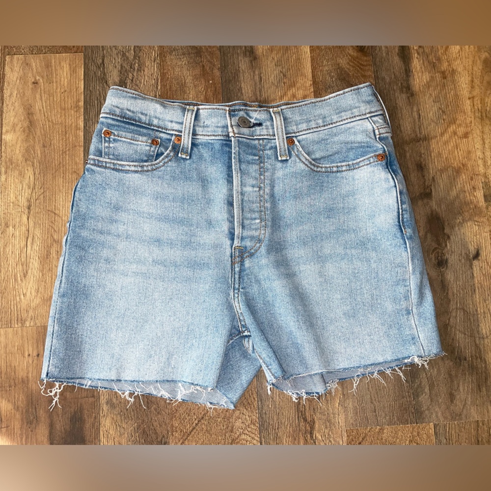 Levi’s wedgie straight denim shorts